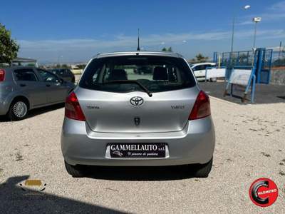 Toyota Yaris 1.0 5p 69cv Argento usata Pollena Trocchia