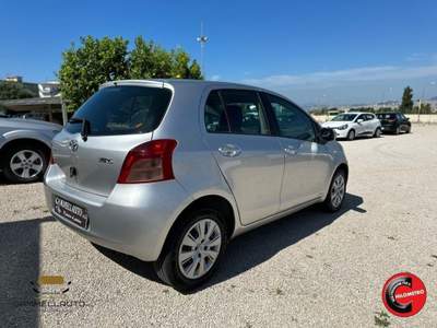 Toyota Yaris 1.0 5p 69cv Argento usata Pollena Trocchia