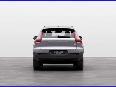 Volvo XC40 Recharge Pure Electric Twin Motor AWD Plus Grigio usata Milano