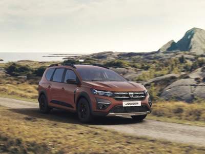 Dacia Jogger 1.0 TCe GPL 100 CV 7 posti Extreme Up Grigio usata Napoli
