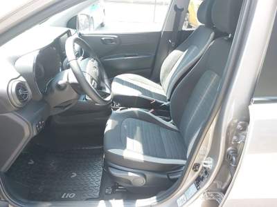 Hyundai i10 1.0 MPI AT Essential Argento usata Castelnuovo Rangone