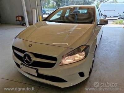 Mercedes-Benz Classe A A 180 d Automatic Business                                                         Bianco usata Giffoni Sei Casali