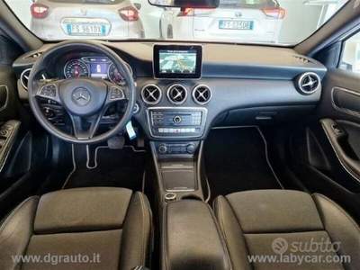 Mercedes-Benz Classe A A 180 d Automatic Business                                                         Bianco usata Giffoni Sei Casali
