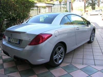 Peugeot 308 1.6 HDi 112CV CC Féline Argento usata Montemesola
