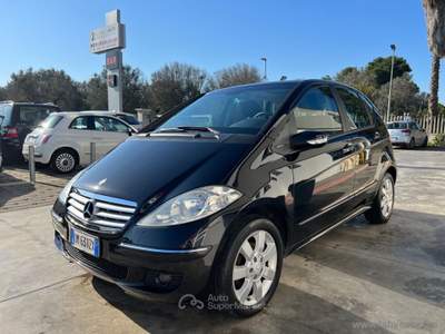 Mercedes-Benz Classe A A 180 CDI Elegance *CATENA ROTTA Nero usata Mesagne