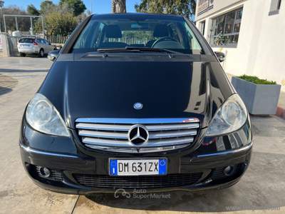 Mercedes-Benz Classe A A 180 CDI Elegance *CATENA ROTTA Nero usata Mesagne