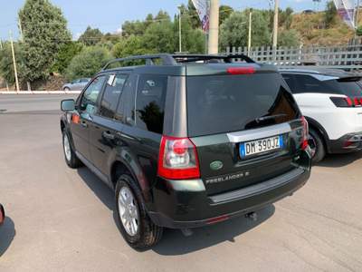 Land Rover Freelander 2.2 TD4 S.W. HSE Verde usata Santa Maria di Licodia