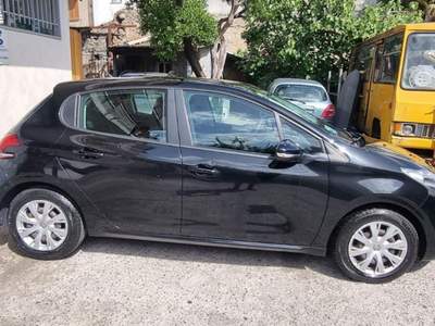 Peugeot 208 PureTech 82 5 porte Active Nero usata Roccapiemonte