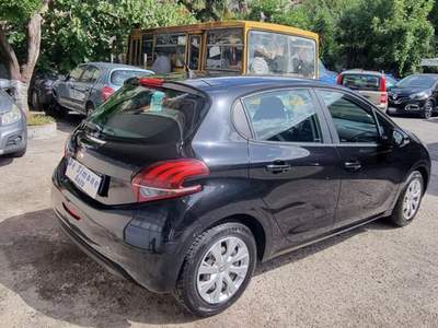 Peugeot 208 PureTech 82 5 porte Active Nero usata Roccapiemonte