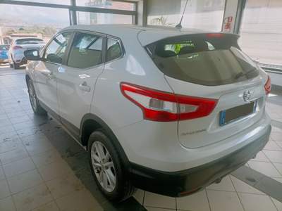 Nissan Qashqai 130cv 4 x 4 Bianco usata Torre Annunziata