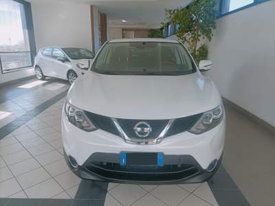 Nissan Qashqai 130cv 4 x 4 Bianco usata Torre Annunziata