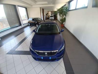 Peugeot 308 Peugeot 308 PureTech Turbo 110 S&S Active Blu/Azzurro usata Torre Annunziata