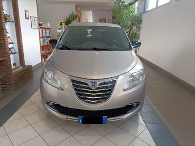 Lancia Ypsilon Lancia Ypsilon 0.9 TwinAir 85 CV 5 porte Gold NEOPATENTATI Bronzo usata Torre Annunziata