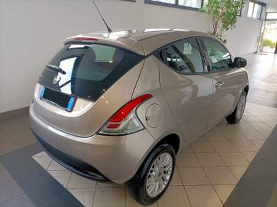 Lancia Ypsilon Lancia Ypsilon 0.9 TwinAir 85 CV 5 porte Gold NEOPATENTATI Bronzo usata Torre Annunziata
