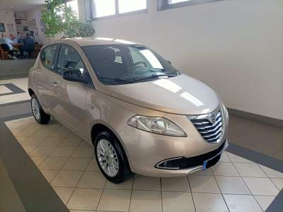 Lancia Ypsilon Lancia Ypsilon 0.9 TwinAir 85 CV 5 porte Gold NEOPATENTATI Bronzo usata Torre Annunziata