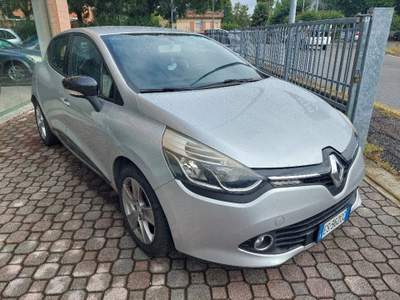 Renault Clio 1.5 dCi 8V 90CV Start&Stop 83gr 5 porte EcoBusines Argento usata Bagnolo in Piano