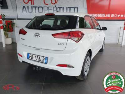 Hyundai i20 1.1 CRDi 12V 5p Classic Bianco usata Palermo