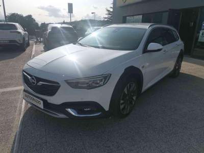 Opel Insignia 2.0 CDTI S&S aut. Country Tourer 170 CV Bianco usata Campobasso