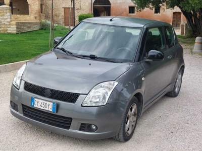 Suzuki Swift 2005 Suzuki Swift Grigio usata Canzano Suzuki Swift 2005 Suzuki Swift Grigio usata Canzano