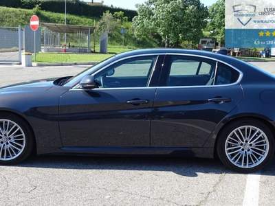 Alfa Romeo Giulia 2.2 Turbodiesel 180 CV Business Sport Grigio usata Roma