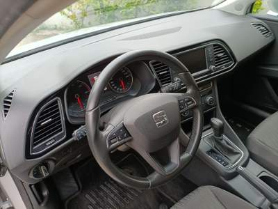 Seat Leon Vettura unico proprietario in eccellenti condizioni, Argento usata Foggia