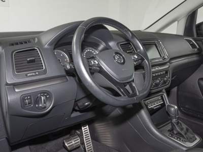 Volkswagen Sharan 2.0 TDI 150 CV DSG BlueMotion Technology Bianco usata Castelnuovo Rangone