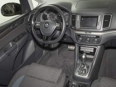 Volkswagen Sharan 2.0 TDI 150 CV DSG BlueMotion Technology Bianco usata Castelnuovo Rangone