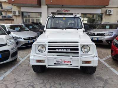 Suzuki Samurai 1.3 JHT De Luxe Hard Top p.l. Bianco usata Mazzarrone