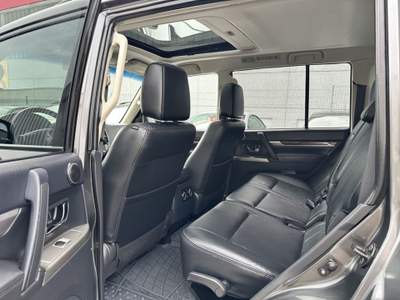 Mitsubishi Pajero 3.2 DI-D 16V aut. 5p. DPF Grigio usata Castelnuovo Rangone
