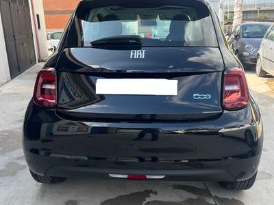 Fiat 500 ELETTRICA ICONE ADATTA A NEOPATENTATO Nero usata ROMA