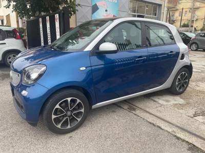 Smart ForFour 70 1.0 Passion Blu/Azzurro usata AGROPOLI