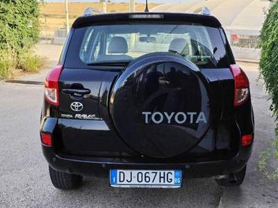 Toyota RAV4 Crossover 2.2 D-4D 177CV Luxury Nero usata Ragusa