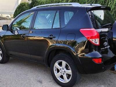 Toyota RAV4 Crossover 2.2 D-4D 177CV Luxury Nero usata Ragusa