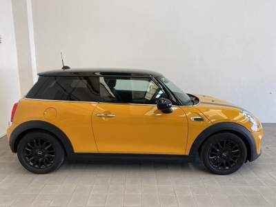 MINI Cooper 1.5 D Cooper D Business XL Auto Arancione usata Carpi