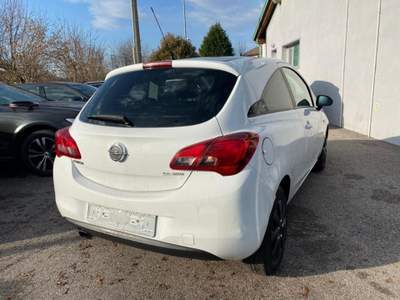 Opel Corsa 1.2 3 porte Advance NEOPATENTATI OK Bianco usata Oderzo