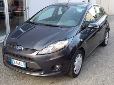 Ford Fiesta + 1.6 TDCi 95CV 5 porte Grigio usata Alba