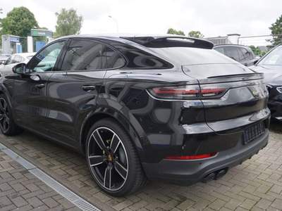 Porsche Cayenne Coupé 3.0 V6 E-Hybrid PLATINUM TETTO Nero usata Bracciano