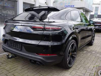 Porsche Cayenne Coupé 3.0 V6 E-Hybrid PLATINUM TETTO Nero usata Bracciano