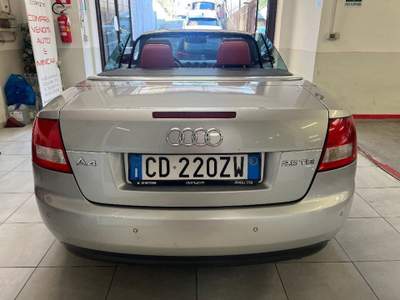 Audi A4 Cabriolet 2.5 V6 TDI cat Grigio usata Collegno