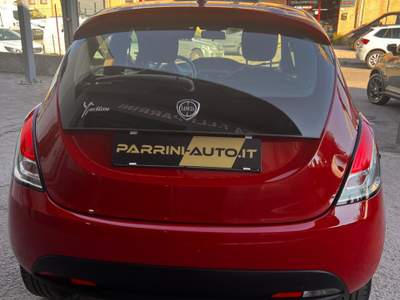 Lancia Ypsilon 0.9 TwinAir 5 porte Metano Ecochic Elefantino Blu Rosso usata Portoferraio