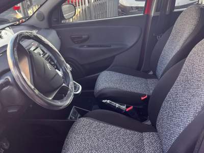 Lancia Ypsilon 0.9 TwinAir 5 porte Metano Ecochic Elefantino Blu Rosso usata Portoferraio