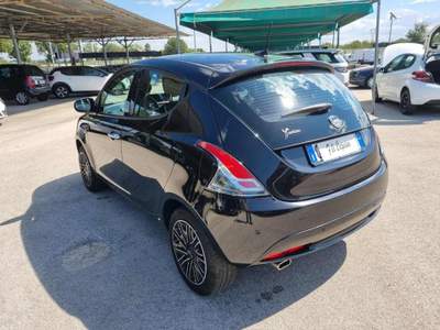 Lancia Ypsilon 1.0 FireFly 5 porte S&S Hybrid Ecochic Gold Nero usata Giugliano in Campania