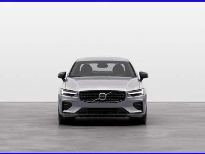 Volvo S60 B4 automatico Plus Dark Grigio usata Milano