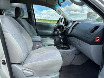 Toyota Hilux 2.5 D-4D 4WD 4p. Double Cab Argento usata Castelnuovo Rangone