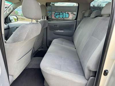 Toyota Hilux 2.5 D-4D 4WD 4p. Double Cab Argento usata Castelnuovo Rangone