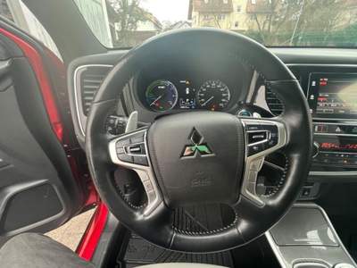 Mitsubishi Outlander 2.4 MIVEC 4WD PHEV Diamond SDA Rosso usata Castelnuovo Rangone