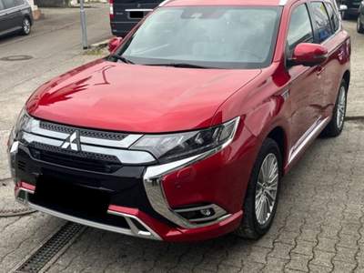 Mitsubishi Outlander 2.4 MIVEC 4WD PHEV Diamond SDA Rosso usata Castelnuovo Rangone
