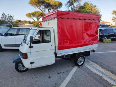 Piaggio Porter apecar diesel 400 allestimento negozio km 14000 Bianco usata Roma