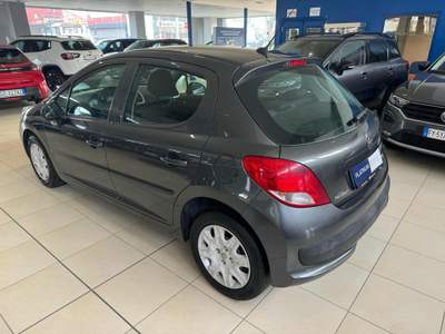 Peugeot 207 1.4 8V 75CV 5p. X Line Grigio usata Voghera
