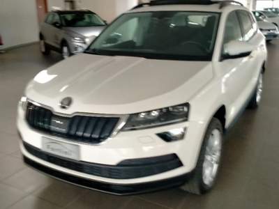 Skoda Karoq 1.6 TDI SCR Executive Bianco usata Figline e Incisa Valdarno